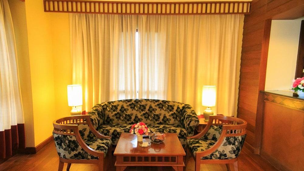 Wienglakor Hotel Lampang Zewnętrze zdjęcie